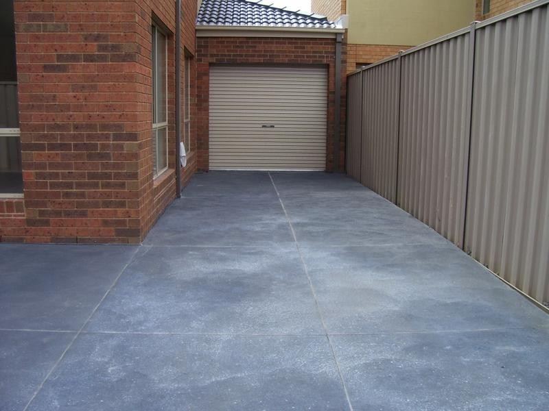 68 Fairbairn Drive, Kensington VIC 3031