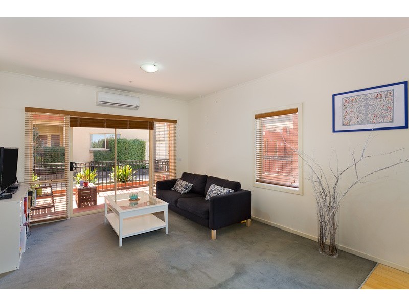 6/16 Mawbey Street, Kensington VIC 3031