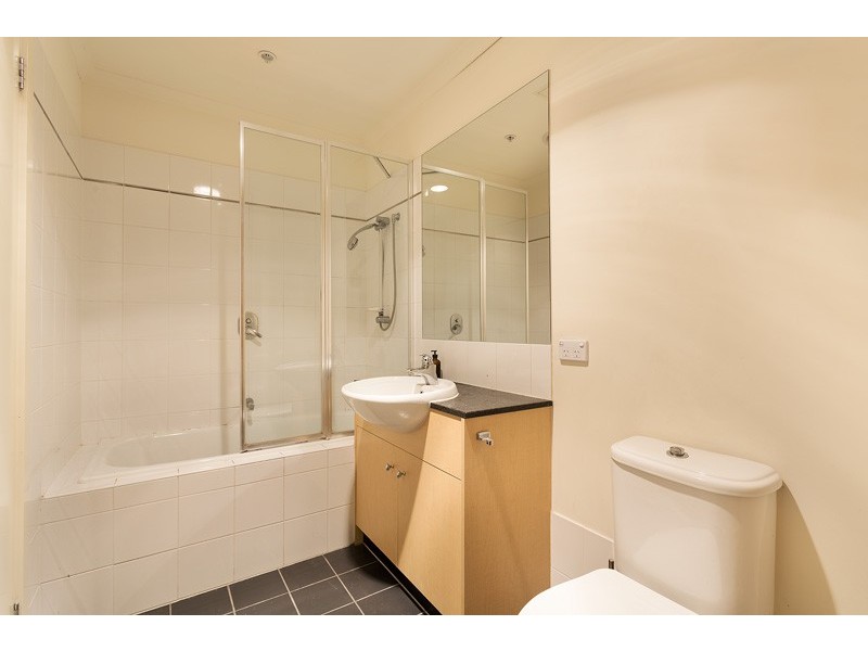 6/16 Mawbey Street, Kensington VIC 3031