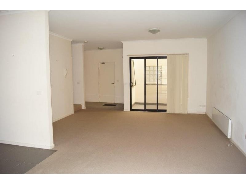 2/33 Rankins Road, Kensington VIC 3031