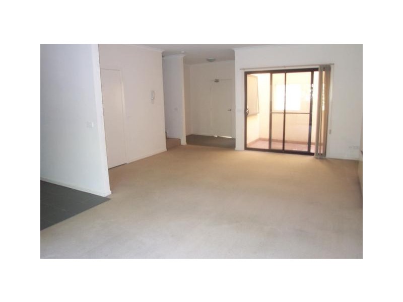 2/33 Rankins Road, Kensington VIC 3031