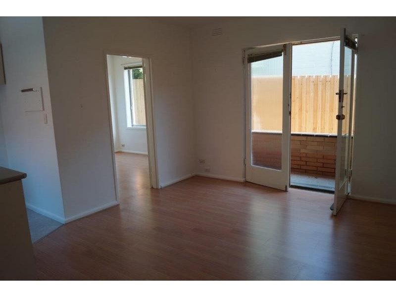 1/6 Chatham Street, Flemington VIC 3031