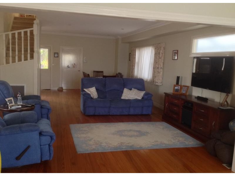 96 Snell Grove, Oak Park VIC 3046