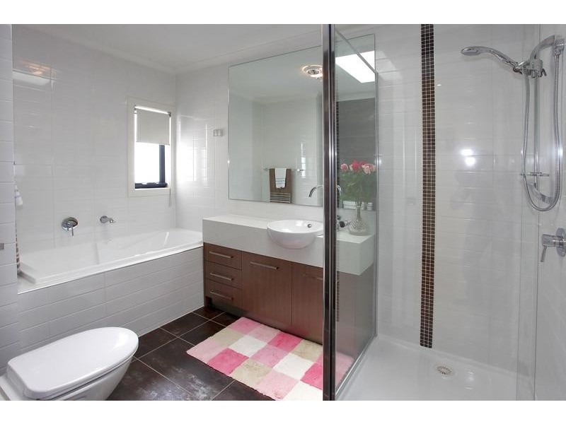 14A McConnell Street, Kensington VIC 3031