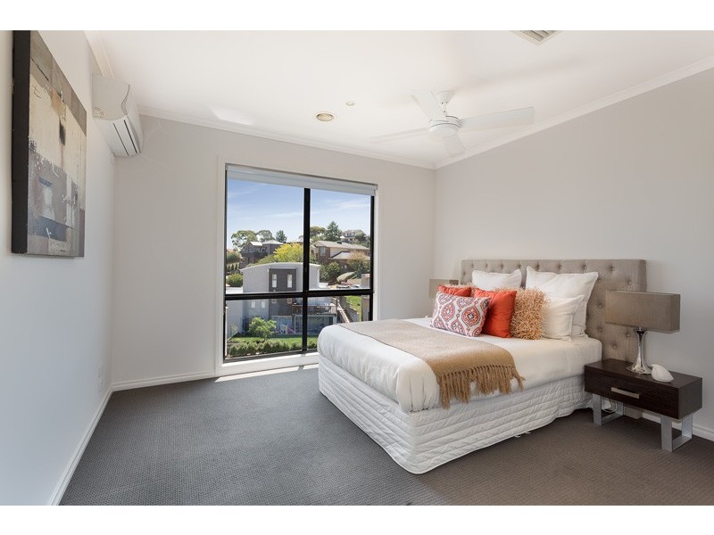 12/70 Coghlan Street, Niddrie VIC 3042