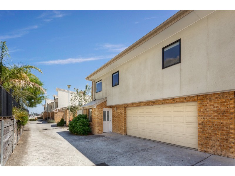 12/70 Coghlan Street, Niddrie VIC 3042