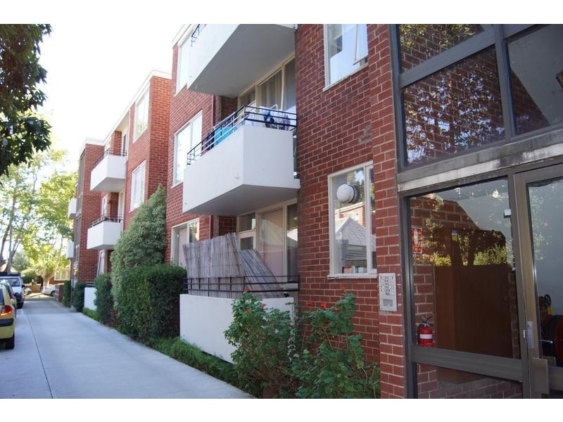 15/60 Farnham Street, Flemington VIC 3031