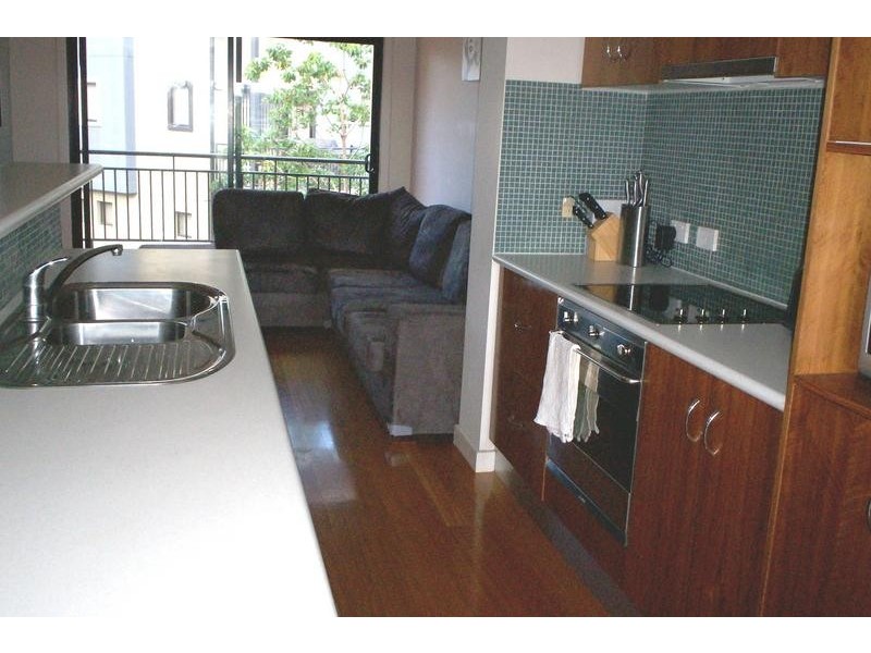 28 Rourke Lane, Kensington VIC 3031