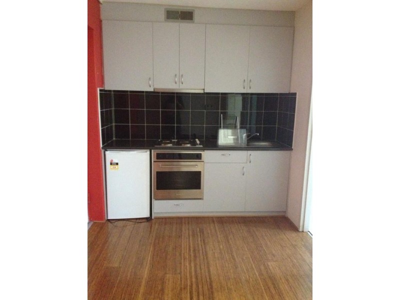 15/22 Canterbury Street, Flemington VIC 3031