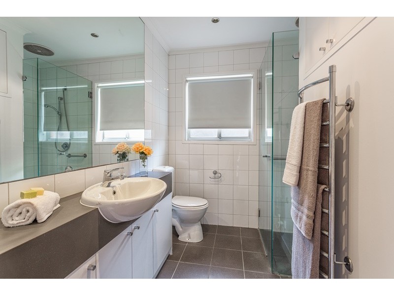 4/136 Hoffmans Road, Essendon VIC 3040