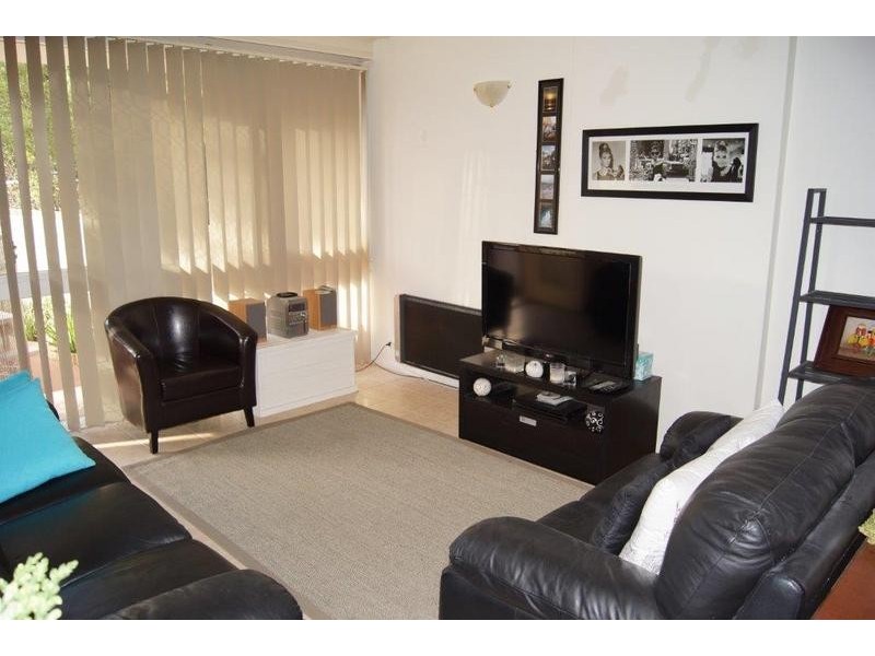 4/11 Currajong Street, Glenroy VIC 3046