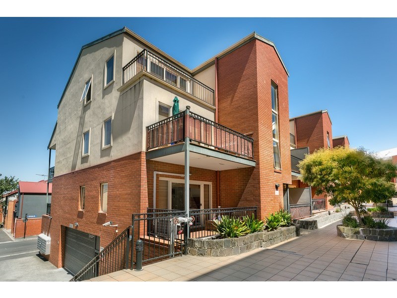 12/16 Mawbey Street, Kensington VIC 3031