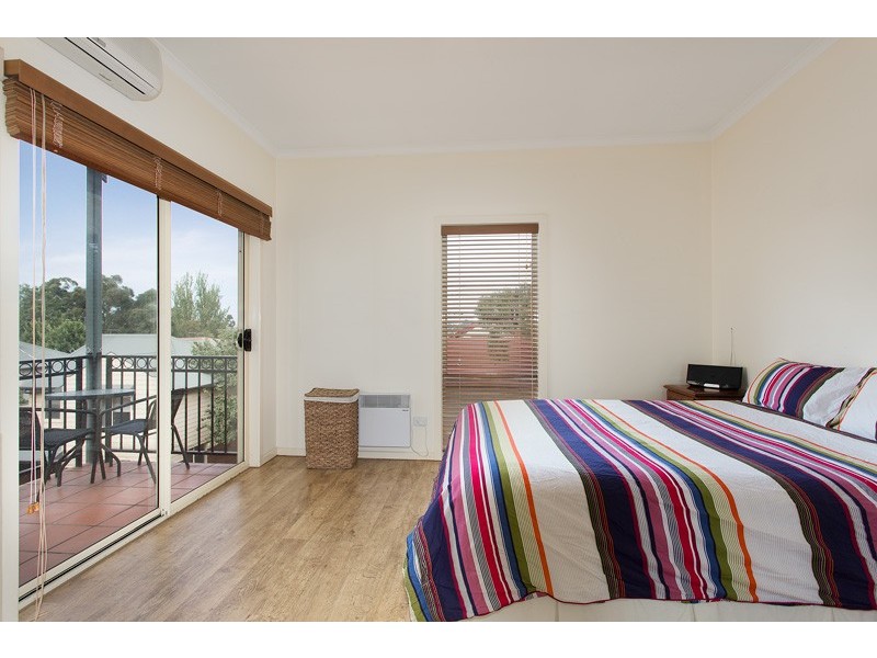 12/16 Mawbey Street, Kensington VIC 3031