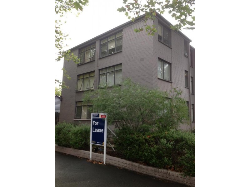 1/38 Rankins Road, Kensington VIC 3031