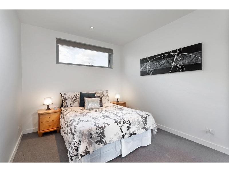 9/32 Napier Street, Essendon VIC 3040