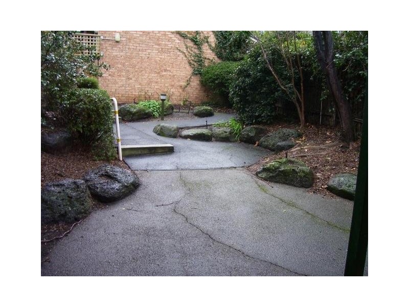 11 Mooltan Street, Flemington VIC 3031
