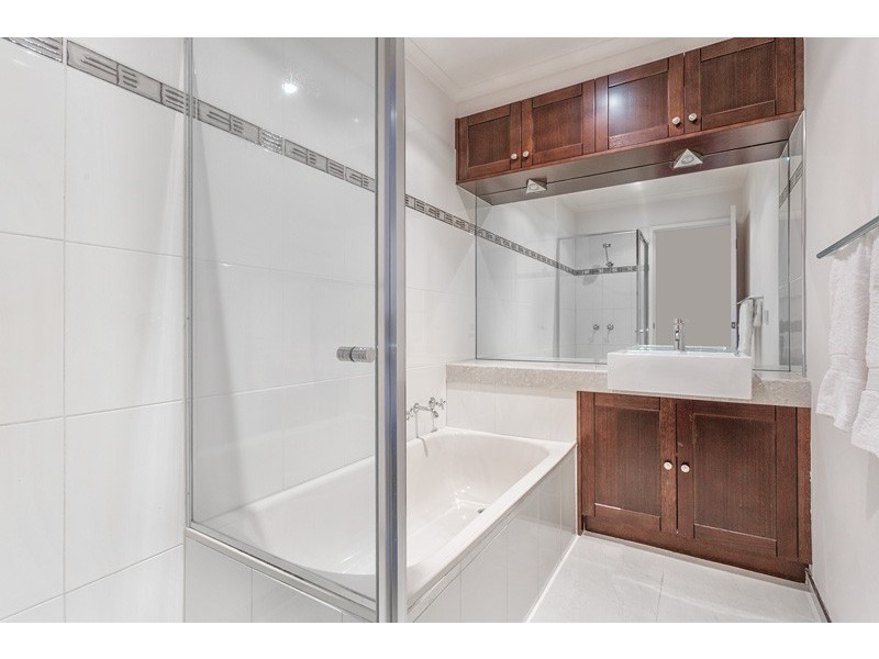 15 Weighbridge Lane, Kensington VIC 3031