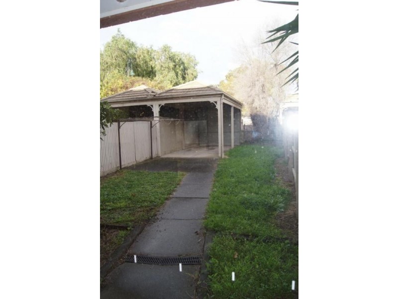 23 Youlden Street, Kensington VIC 3031