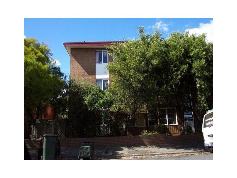 16/30 Bryant Street, Flemington VIC 3031