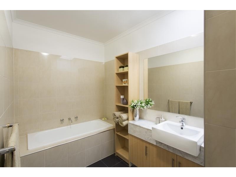 8/228 Buckley street, Essendon VIC 3040