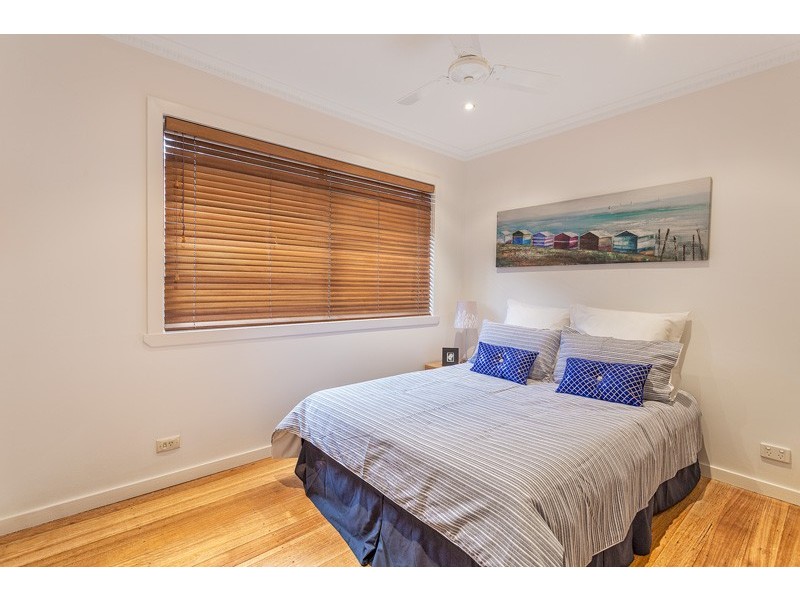 4/136 Hoffmans Road, Essendon VIC 3040