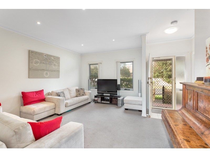 8 Park Drive, Maribyrnong VIC 3032