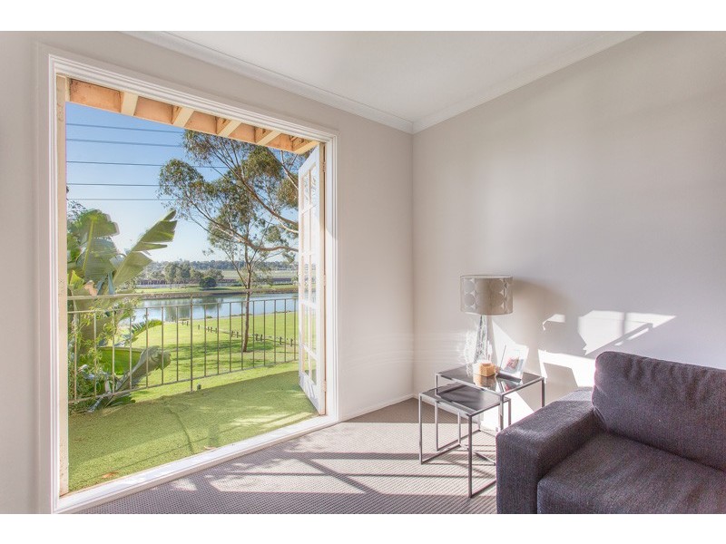 14/2 Ballarat Road, Footscray VIC 3011