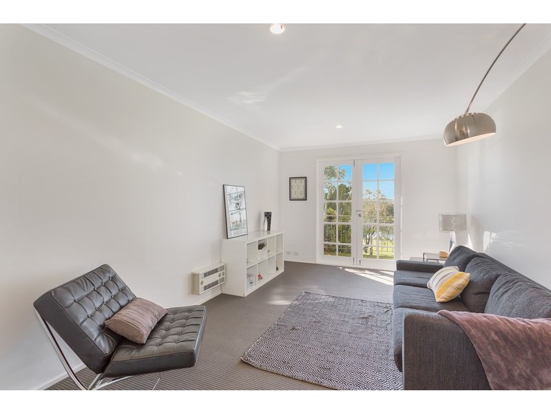 14/2 Ballarat Road, Footscray VIC 3011