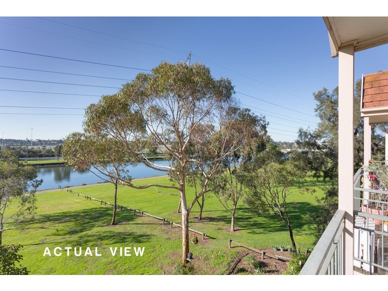 14/2 Ballarat Road, Footscray VIC 3011