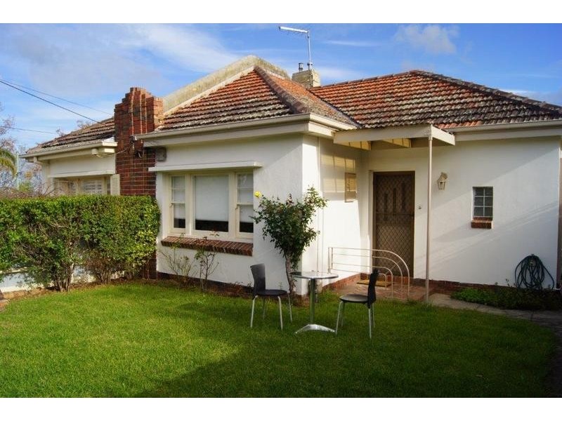 3 Dalgleish Street, Flemington VIC 3031