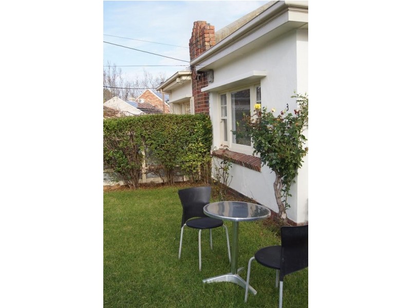 3 Dalgleish Street, Flemington VIC 3031