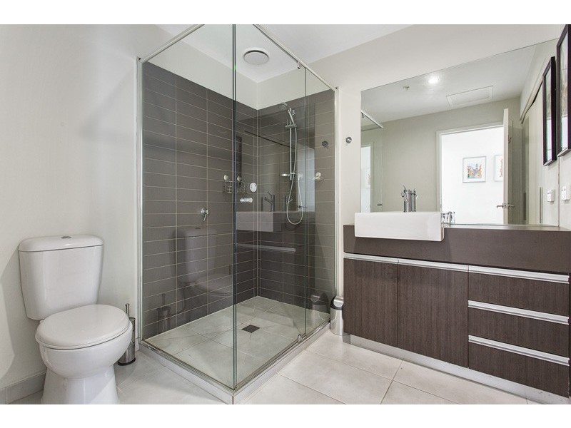 302/2a La Scala Avenue, Maribyrnong VIC 3032