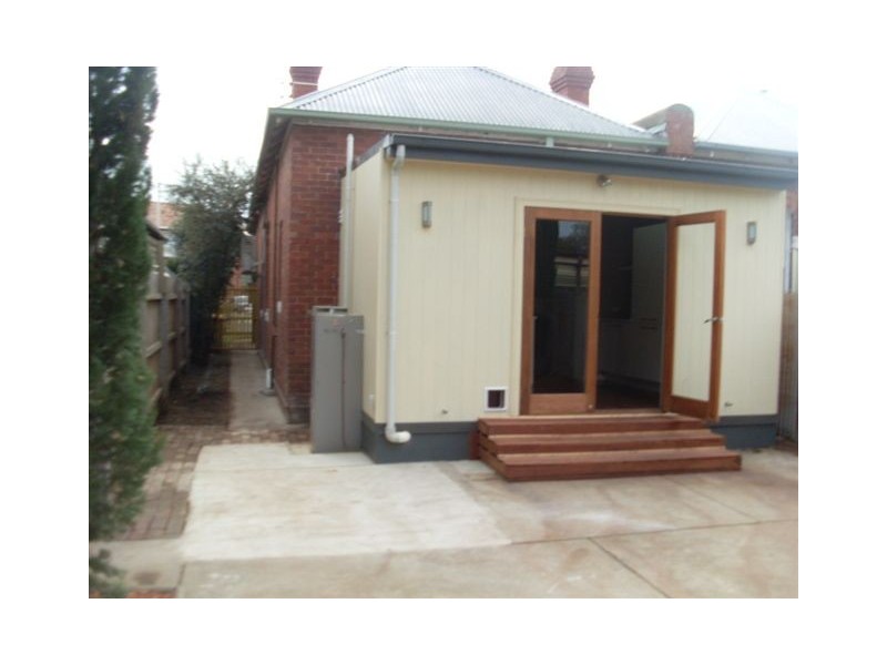 17 Ascot Street, Flemington VIC 3031
