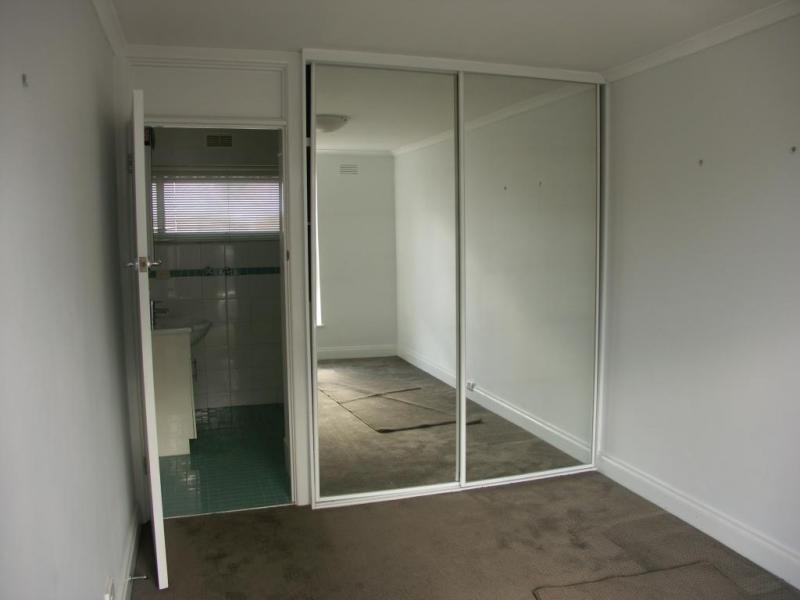 11/55 Wellington Street, Flemington VIC 3031