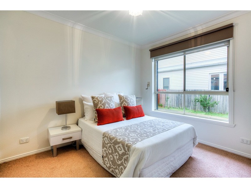 4b Service Street, Essendon North VIC 3041