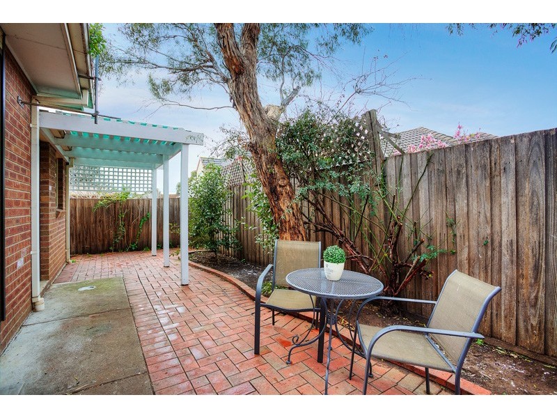 4b Service Street, Essendon North VIC 3041