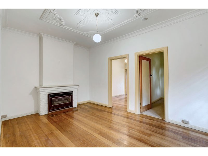 2 Farnham Street, Flemington VIC 3031