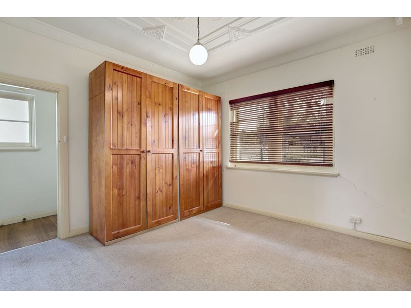 2 Farnham Street, Flemington VIC 3031