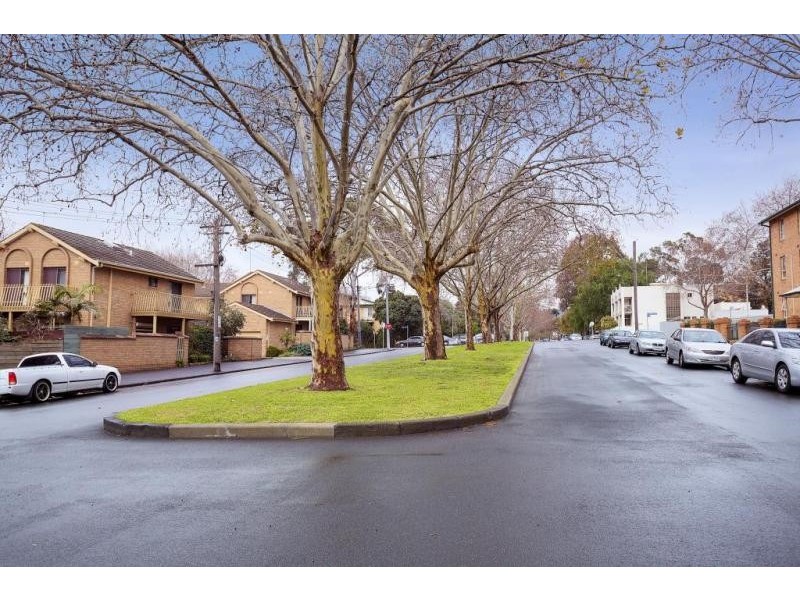 H6/102 O’shanassy Street, North Melbourne VIC 3051