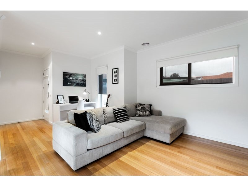 2/35 Hart Street, Airport West VIC 3042