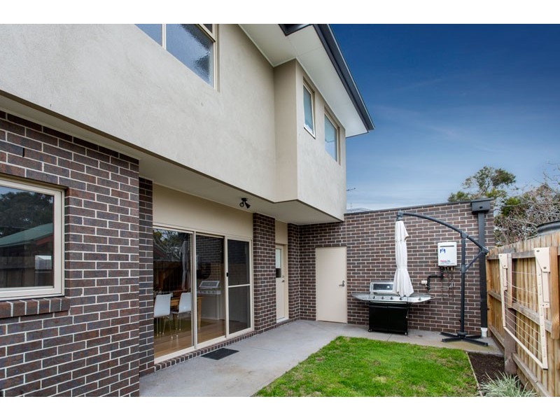 2/35 Hart Street, Airport West VIC 3042