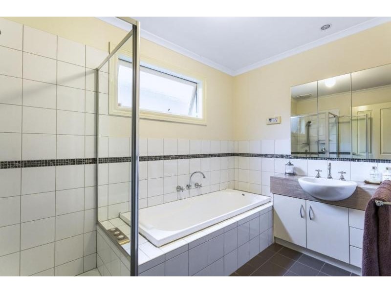 6b Milton Street, Ascot Vale VIC 3032