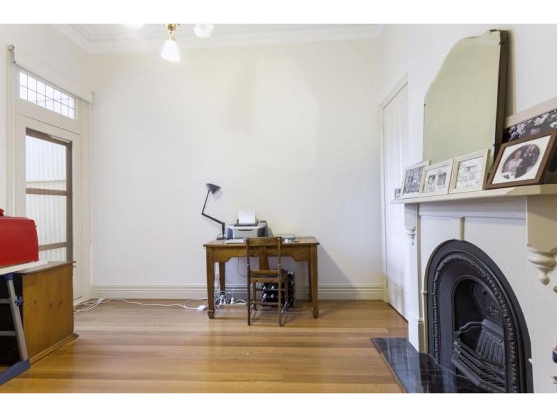 6 Bruce Street, Kensington VIC 3031