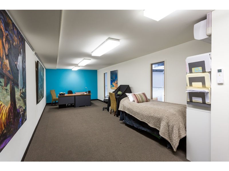 15W/12 James Court, Tottenham VIC 3012