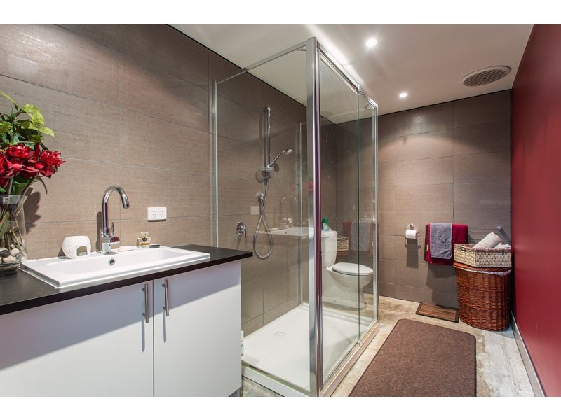 15W/12 James Court, Tottenham VIC 3012