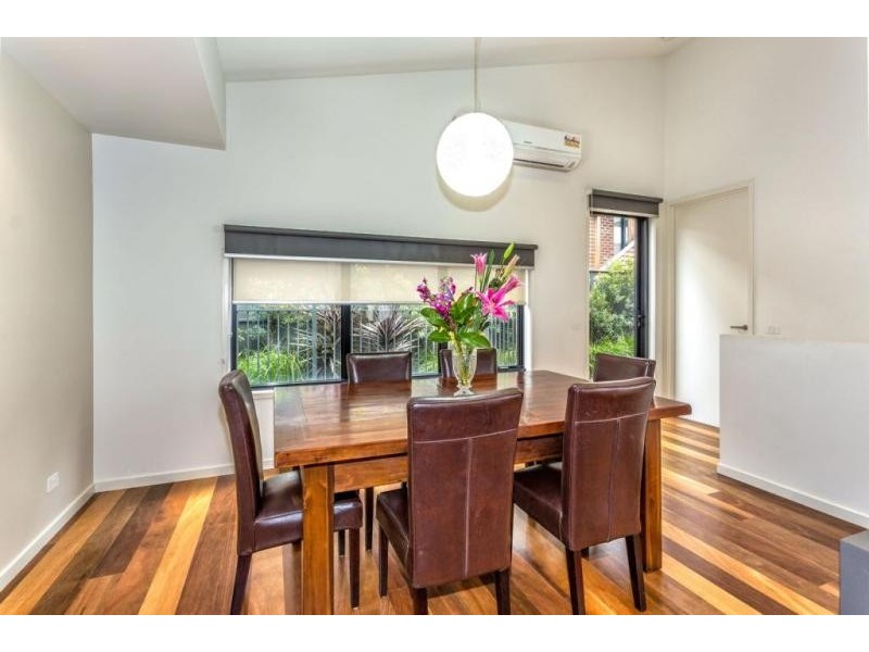 33 Hillsdale Avenue, Maribyrnong VIC 3032