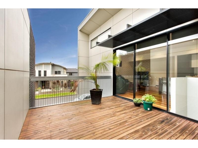 33 Hillsdale Avenue, Maribyrnong VIC 3032