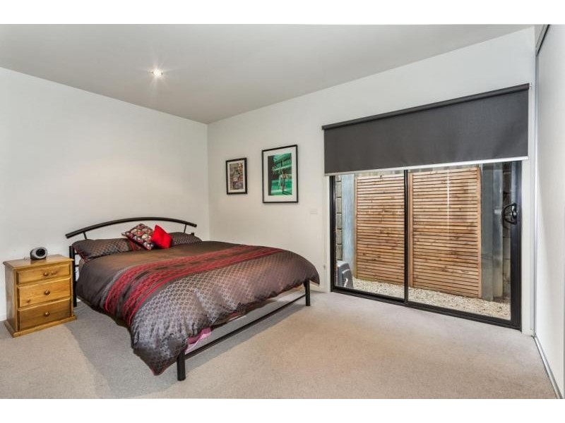 33 Hillsdale Avenue, Maribyrnong VIC 3032