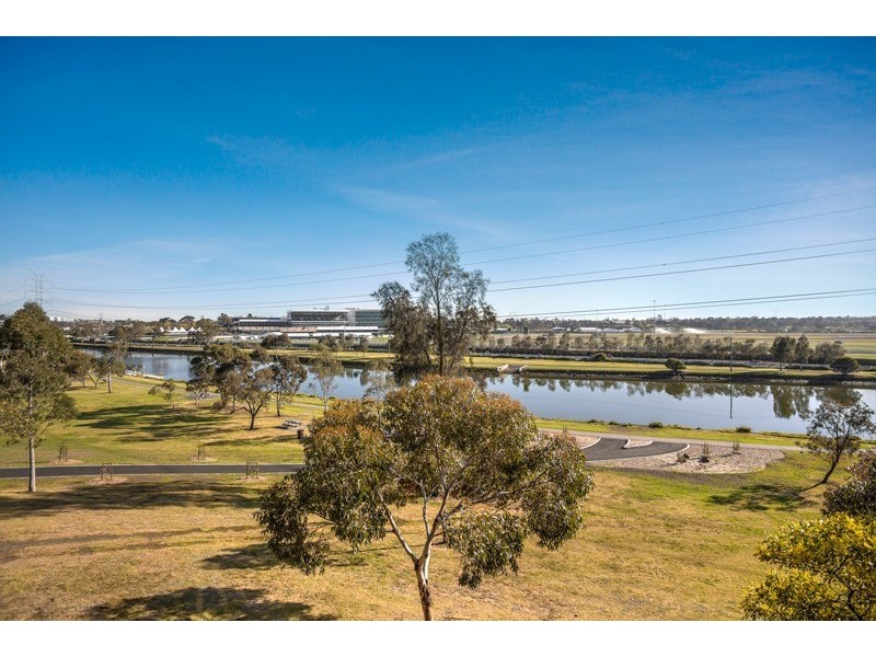 24/2 Ballarat Road, Footscray VIC 3011