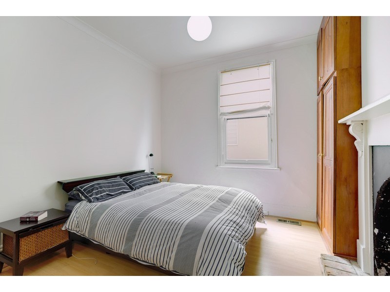 18 McConnell Street, Kensington VIC 3031